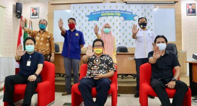 Konferensi Pers, Direktur RSUD Sekayu Klarifikasi Pasien PDP Covid-19 Konferensi Pers, Direktur RSUD Sekayu Klarifikasi Pasien PDP Covid-19
