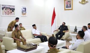Bupati Muba Minta Para Kades Baru Dilantik Bekerja dan Bijak Melayani Masyarakat Bupati Muba Minta Para Kades Baru Dilantik Bekerja dan Bijak Melayani Masyarakat