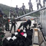 Lanal Tarempa Bantu Koarmada I Beri Penyaluran Paket Sembako Kepada Nelayan di KKA Lanal Tarempa Bantu Koarmada I Beri Penyaluran Paket Sembako Kepada Nelayan di KKA