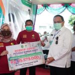 Bupati Muba Kembali Serahkan Insentif Covid-19 ke Tenaga Medis