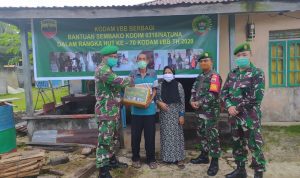 Masih Dalam Rangka HUT Kodam Ke-70, Koramil 06/Serasan Serahkan Sembako Kepada Lansia