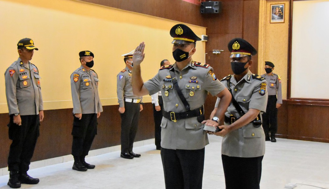 Polres Tanjungpinang Gelar Upacara Penyerahan Tugas Kasat Res Narkoba