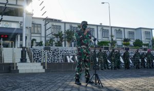 Asintel Danlantamal IV Beri Penghargaan Kepada Segenap Prajurit dan PNS Lantamal IV