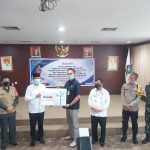Danlanal Batam Hadiri Penyerahan Alat Kesehatan Bantuan Negara Singapura ke Pemerintah RI Danlanal Batam Hadiri Penyerahan Alat Kesehatan Bantuan Negara Singapura ke Pemerintah RI