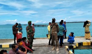 Babinsa Sertu Risdianto, Turut Sambut Kunjungan Bupati Natuna di Kecamatan Subi Babinsa Sertu Risdianto, Turut Sambut Kunjungan Bupati Natuna di Kecamatan Subi