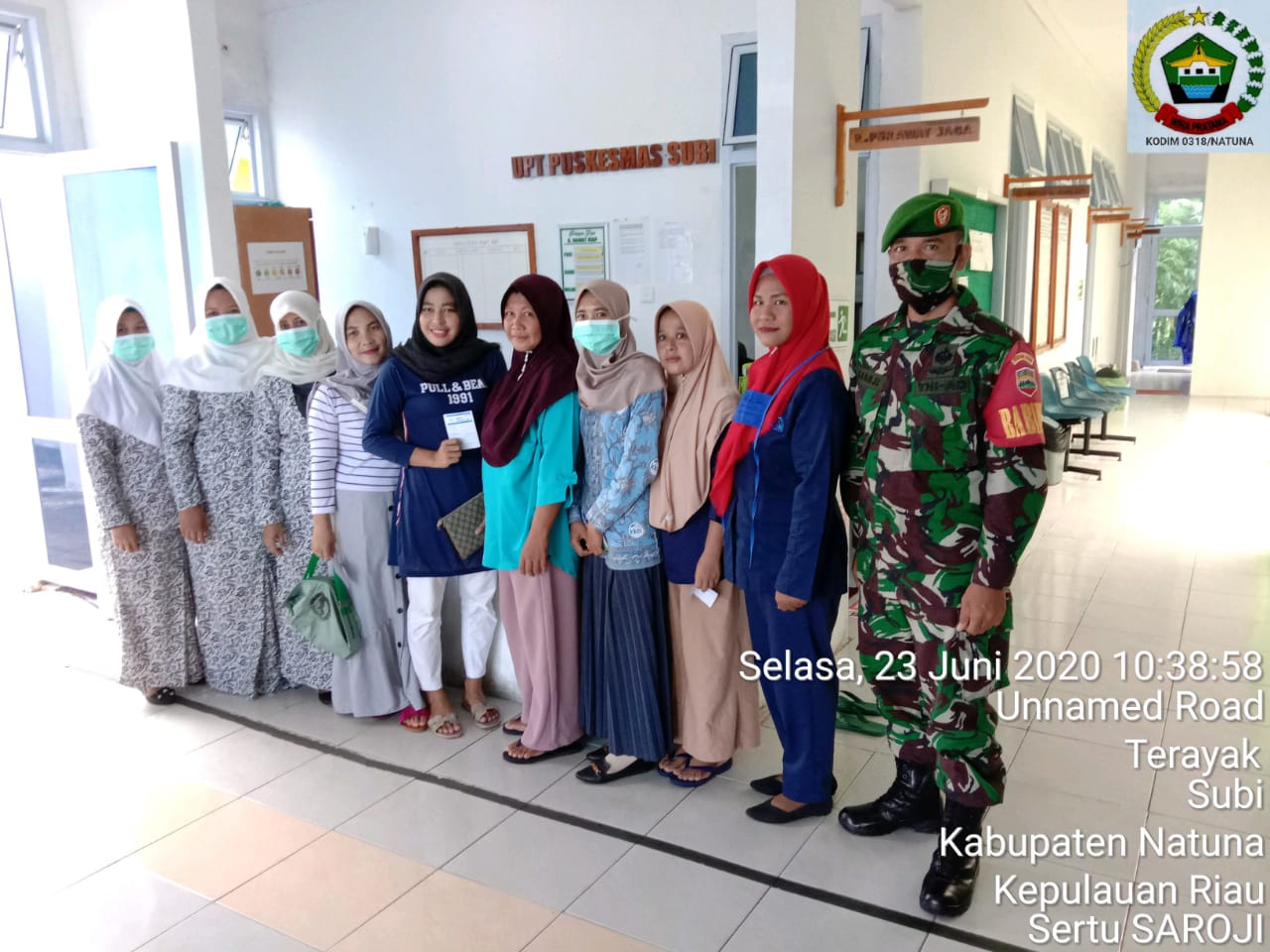 Babinsa Pos Subi, Sertu Saroji Turut Sukseskan Program KB di Tengah Pandemi Covid-19