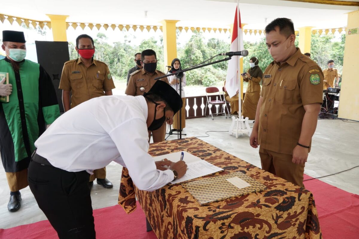 Nizar Lantik BPD Resang Periode 2020-2026 Nizar Lantik BPD Resang Periode 2020-2026