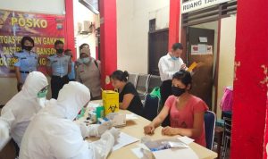 Jelang Pemindahan Ke Rutan, Polres Tanjungpinang Laksanakan Rapid Test Terhadap Tahanan Jelang Pemindahan Ke Rutan, Polres Tanjungpinang Laksanakan Rapid Test Terhadap Tahanan