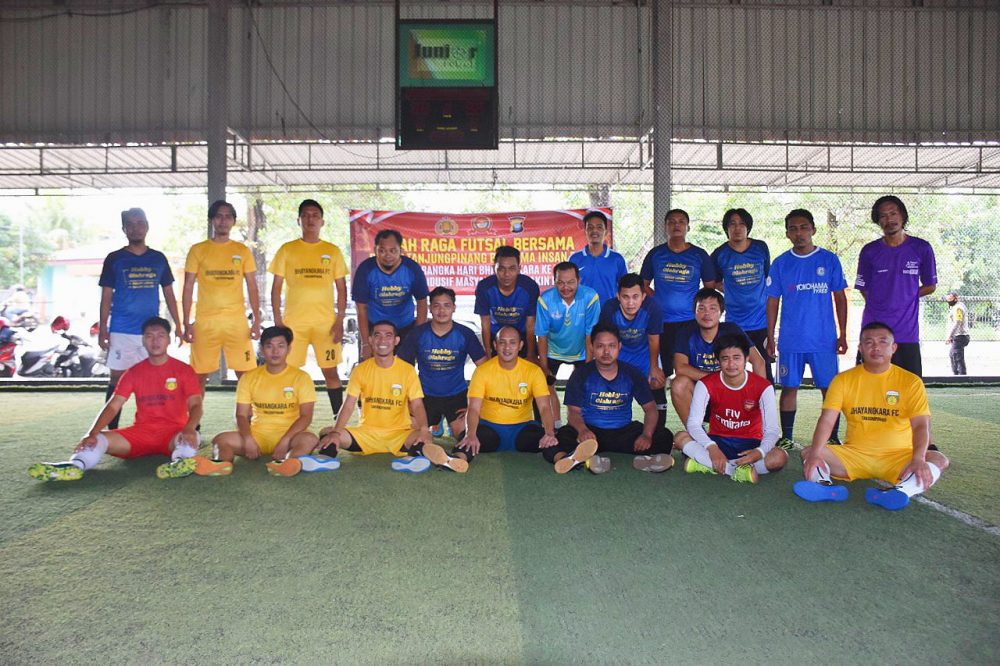 Hari Bhayangkara ke 74, Polres Tanjungpinang Gelar Olah Raga Futsal Sehat Bersama Insan Pers