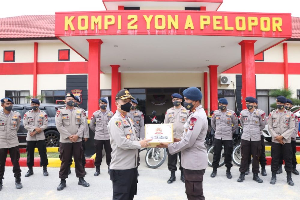 Silaturrahmi Kapolres Karimun ke Mako Brimob Kompi 2 Bataliyon A Pelopor Polda Kepri dan Kompi Senapan B Yonif RK 136/TS Silaturrahmi Kapolres Karimun ke Mako Brimob Kompi 2 Bataliyon A Pelopor Polda Kepri dan Kompi Senapan B Yonif RK 136/TS