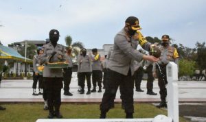 Polres Tanjungpinang Laksanakan Upacara Ziarah Dalam Rangka Hari Bhayangkara ke-74 Polres Tanjungpinang Laksanakan Upacara Ziarah Dalam Rangka Hari Bhayangkara ke-74