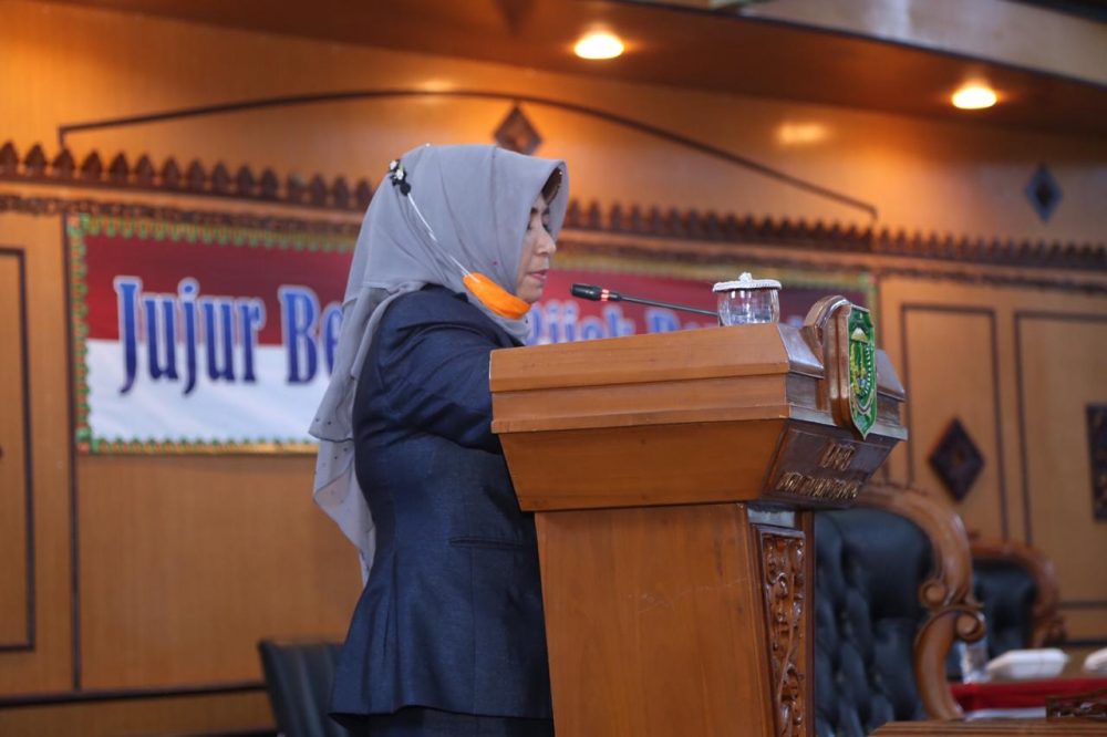 Plt. Walikota Tanjungpinang Sampaikan Ranperda Tentang Pertanggungjawaban Pelaksanaan APBD 2019