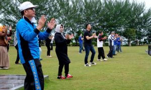 Senam Sehat Korpri Dapat Doorprize