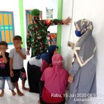 Babinsa Saroji, Dampingi Tenaga Puskesmas, Laksanakan Posyandu Balita