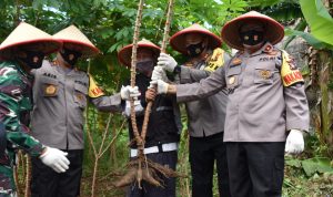 Kapolda Kepri Kunjungi Kampung Tangguh Nusantara Tanjungpinang