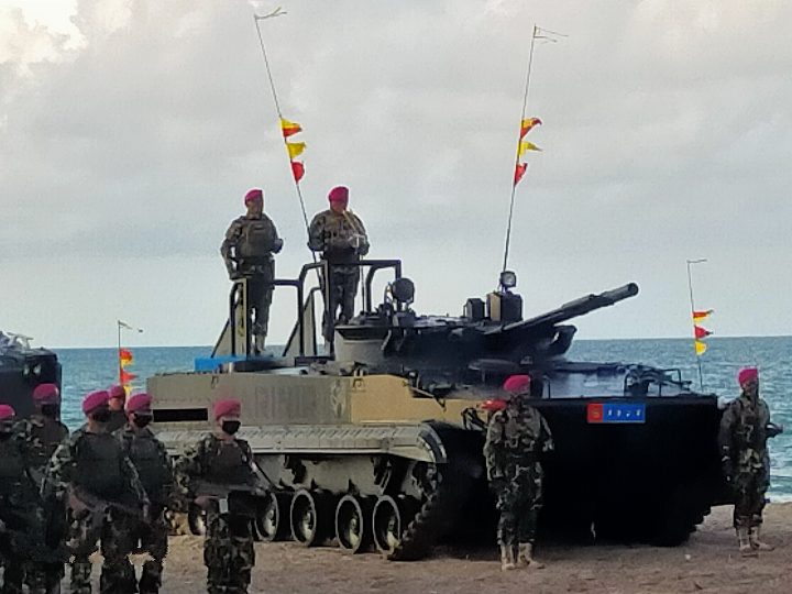 Kasal Resmi Menjadi Warga Kehormatan Korps Marinir