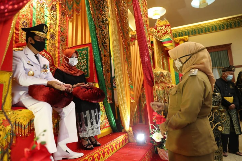 Rahma Ucapkan Selamat Kepada Isdianto Sebagai Gubernur Kepri Definitif Rahma Ucapkan Selamat Kepada Isdianto Sebagai Gubernur Kepri Definitif