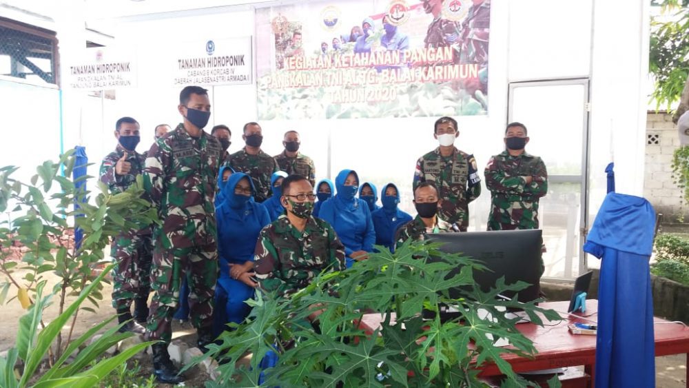 KASAL Melalui Vicon Gelar Panen Raya Ketahanan Pangan dan Pencanangan Kampung Bahari Nusantara KASAL Melalui Vicon Gelar Panen Raya Ketahanan Pangan dan Pencanangan Kampung Bahari Nusantara
