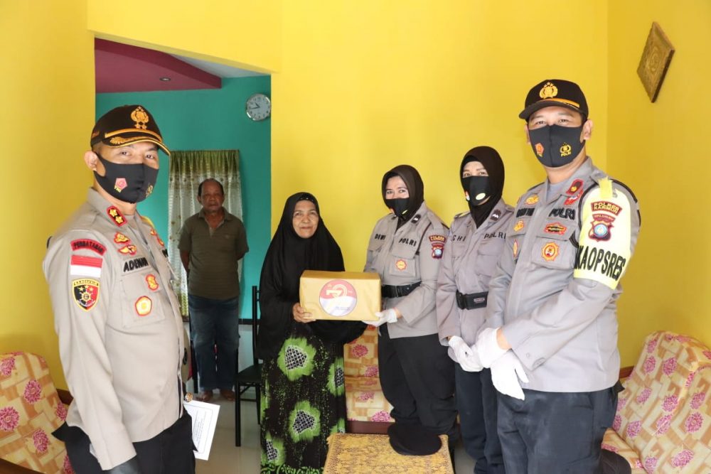 Tali Asih Kapolres Karimun Dalam Rangka HUT Polwan ke-72
