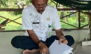 Asisten II Pemkab Lingga, Salurkan Paket Sembako Dari Provinsi Kepri Kepada 141 Mahasiswa Didaerah Asisten II Pemkab Lingga, Salurkan Paket Sembako Dari Provinsi Kepri Kepada 141 Mahasiswa Didaerah
