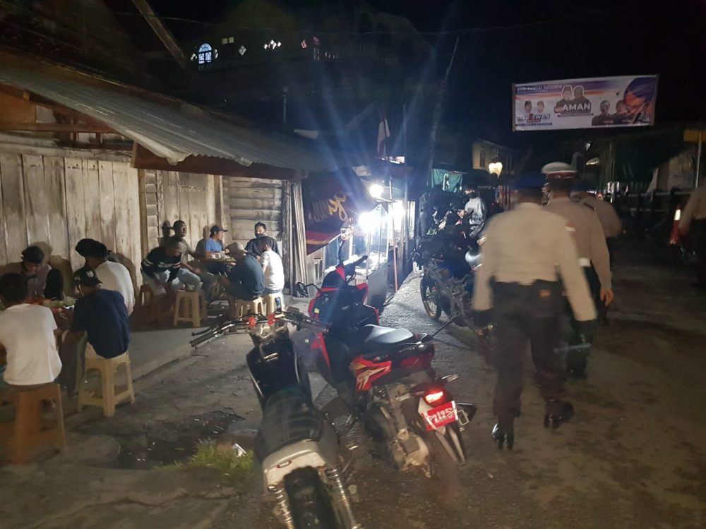 Polres Kepulauan Anambas Tingkatkan Giat Patroli, Himbauan dan Edukasi Dalam Adaptasi Kehidupan Baru Polres Kepulauan Anambas Tingkatkan Giat Patroli, Himbauan dan Edukasi Dalam Adaptasi Kehidupan Baru