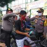 Meriahkan HUT Kemerdekaan RI ke-75, Polsek Tanjungpinang Timur Bagikan Masker Merah Putih di Simpang Batu 10 Meriahkan HUT Kemerdekaan RI ke-75, Polsek Tanjungpinang Timur Bagikan Masker Merah Putih di Simpang Batu 10