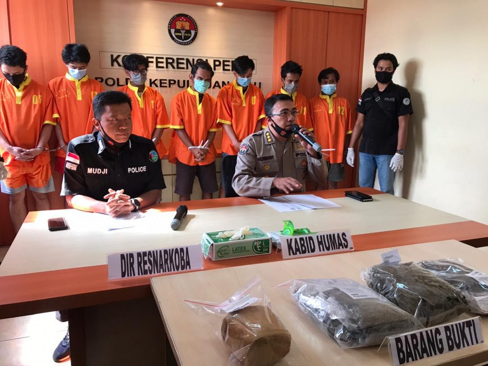 Dit Resnarkoba Polda Kepri Berhasil Amankan 7 Tersangka Tindak Pidana Narkoba Jenis Daun Ganja dan Pil Ekstasi