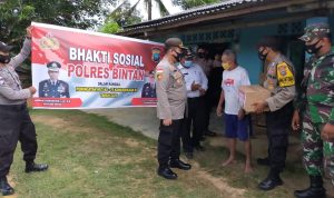 Polres Bintan dan Polsek Jajaran Serentak Gelar Bhakti Sosial dalam rangka meriahkan HUT Kemerdekan R.I ke-75 Polres Bintan dan Polsek Jajaran Serentak Gelar Bhakti Sosial dalam rangka meriahkan HUT Kemerdekan R.I ke-75