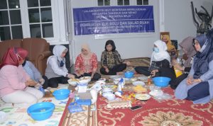 Sambut HUT ke-74, Jalasenastri Korcab IV DJA I Gelar Pembuatan Kue Bolu dan Salad Buah