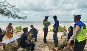 Cegah Penularan Covid-19, Satlantas Polres Lingga Gelar Sosialisasi dan Berbagi Masker