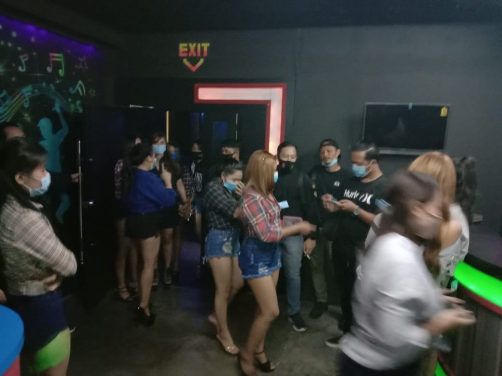 Gabungan Personil Polres Karimun  Melaksanakan Patroli Cipta Kondisi Protab Malam Minggu ke Tempat-Tempat Hiburan