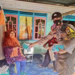 Peduli Kesehatan Masyarakat Dusun Pian Pasir Desa Mubur, Bhabinkamtibmas Kecamatan Siantan Utara Bagikan Masker Peduli Kesehatan Masyarakat Dusun Pian Pasir Desa Mubur, Bhabinkamtibmas Kecamatan Siantan Utara Bagikan Masker
