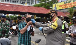Polres Tanjungpinang Gelar Apel Glorifikasi Kampanye Budaya Penggunaan Masker Secara Serentak Polres Tanjungpinang Gelar Apel Glorifikasi Kampanye Budaya Penggunaan Masker Secara Serentak