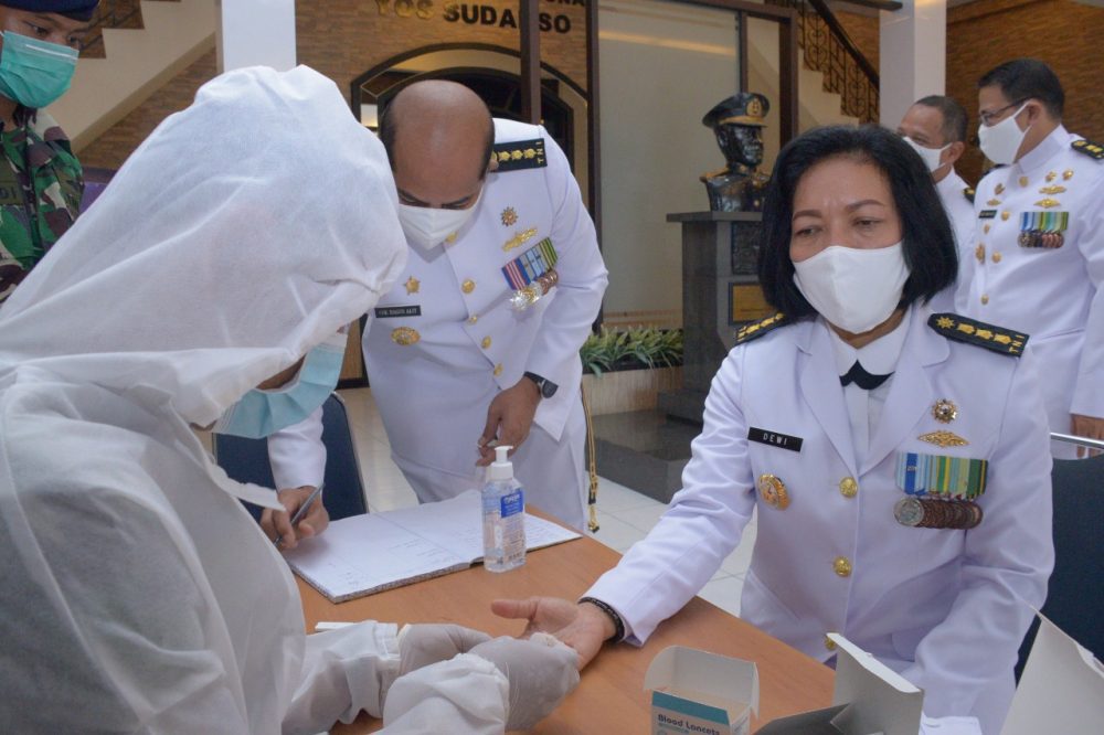 Dalam Rangka HUT ke-75 TNI AL, Segenap Prajurit dan PNS TNI AL se-Pulau Bintan, Ikuti Tes Rapid