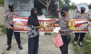 Peduli Covid -19, Polsek Gunung Kijang Buka Dapur Umum Bagikan Makanan