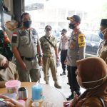 Tim Gabungan Polres Bintan, TNI dan Satpol PP Bintan Gelar Operasi Yustisi Pendisiplinan Protokol Kesehatan Tim Gabungan Polres Bintan, TNI dan Satpol PP Bintan Gelar Operasi Yustisi Pendisiplinan Protokol Kesehatan
