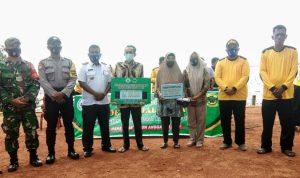 Pembagian BLT dan Pembagian Masker Desa Kualaraya Berlangsung Sukses Pembagian BLT dan Pembagian Masker Desa Kualaraya Berlangsung Sukses