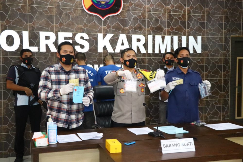 Tersangka YS dan MK Kurir Narkotiba Dibekuk Polres Karimun