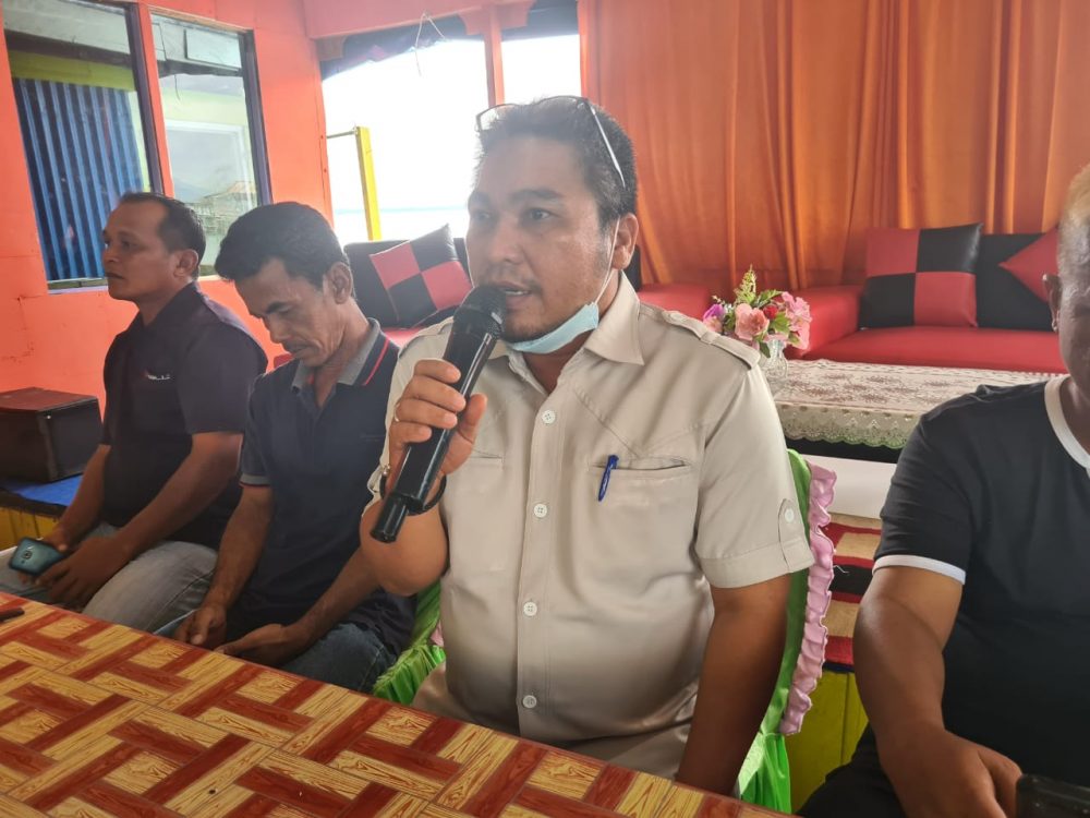 Marzuki Mantapkan Tim Pemenangan WS-RH Kecamatan Bunguran Barat Marzuki Mantapkan Tim Pemenangan WS-RH Kecamatan Bunguran Barat