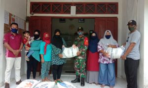 Babinsa Koramil 06/Serasan, Kembali Turut Awasi Penyaluran Sembako