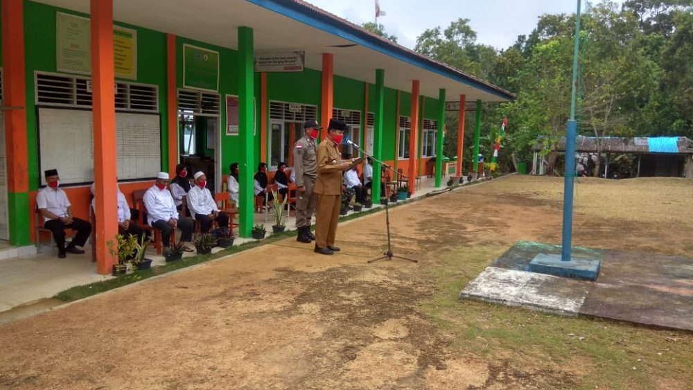 MTs Tambelan Gelar Upacara Memperingati Hari Santri Nasional Tahun 2020