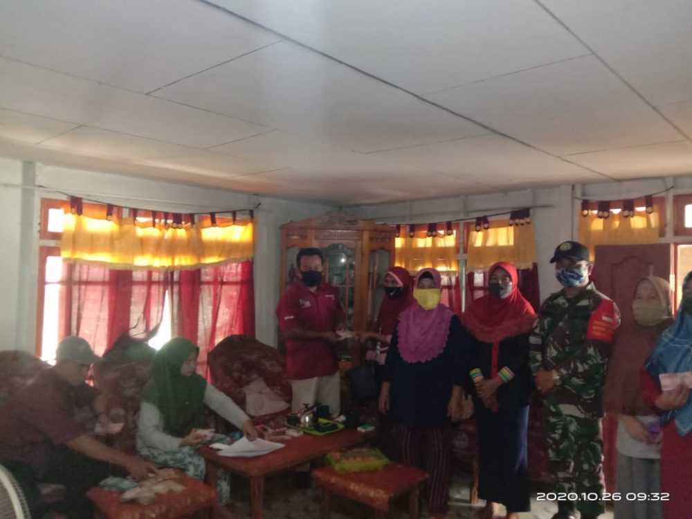 Babinsa Koramil 06/Serasan, Kembali Awasi Penyaluran Bansos