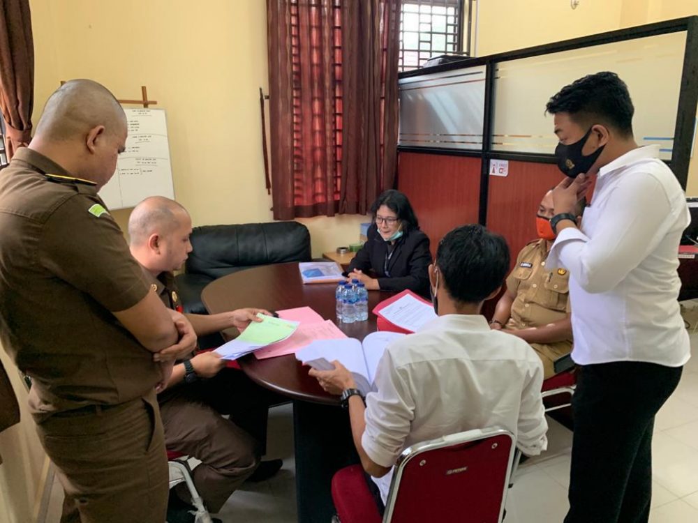 Sat Reskrim Polres Lingga Serahkan Tersangka Ke JPU Dalam Perkara Korupsi Pengelolaan Angaran BLUD RSUD Dabo