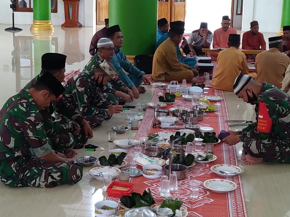 Koramil 06/Serasan, Hadiri Zikir Bersama Maulid Nabi Muhammad SAW 1442 H Koramil 06/Serasan, Hadiri Zikir Bersama Maulid Nabi Muhammad SAW 1442 H