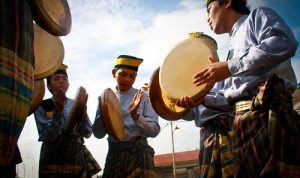 Ayo! Bangkitkan Kembali Budaya Melayu di Bumi Natuna, Jaya Melayu Tiade Duenye Ayo! Bangkitkan Kembali Budaya Melayu di Bumi Natuna, Jaya Melayu Tiade Duenye
