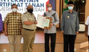 Bupati Natuna Turut Hadiri Kegiatan Penyerahan Sertifikat Tanah Pemda Se-Provinsi Kepri