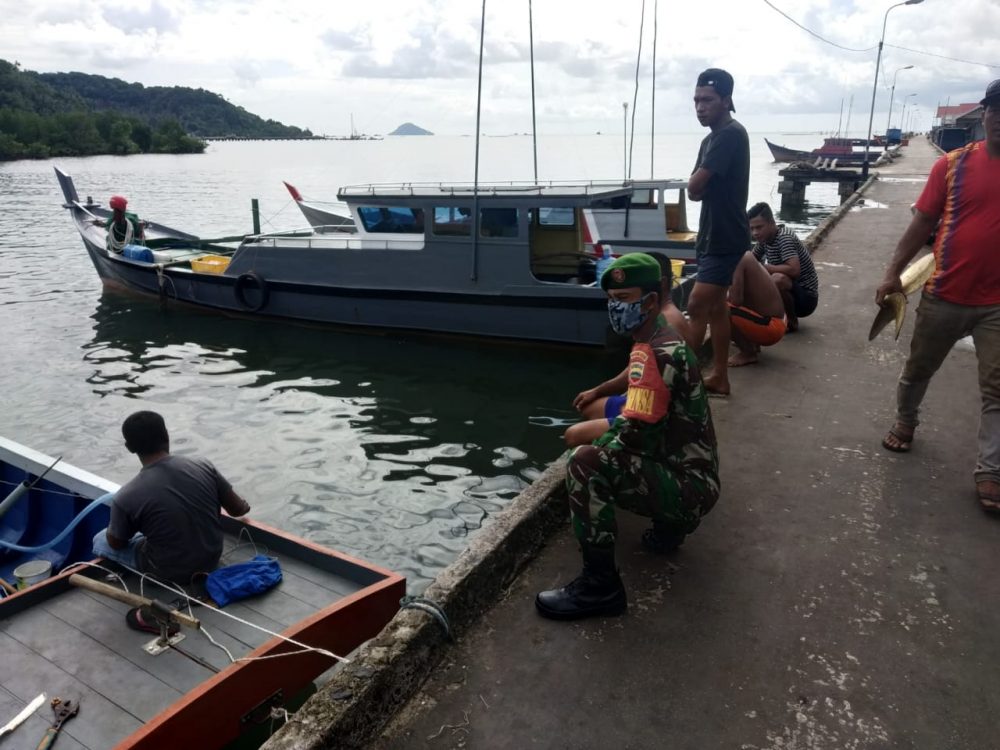Tampung Keluh Kesah Warga Binaan, Serda Hendry Kembali Komsos Bersama Nelayan
