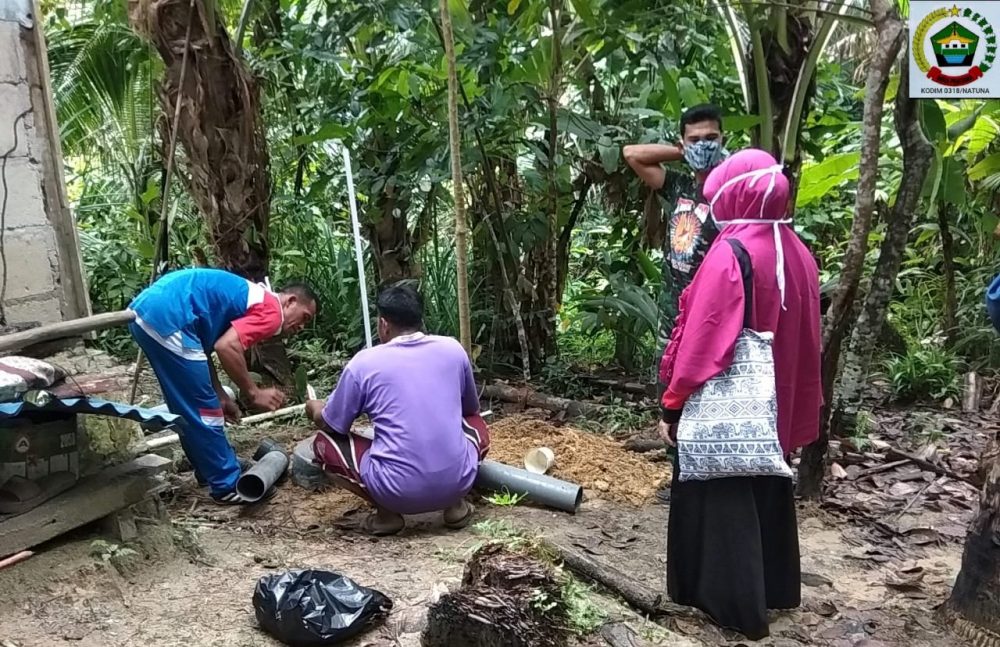 Penghujung Tahun, Babinsa Serasan Timur Kembali Beraksi Untuk Kemanusiaan