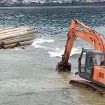 Keruk Karang Dengan Excavator, PT. Ganesha Bangun Riau Sarana di Kecam Nelayan Anambas Keruk Karang Dengan Excavator, PT. Ganesha Bangun Riau Sarana di Kecam Nelayan Anambas
