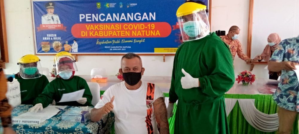 Ketua MPC PP Natuna Turut Terima Suntikan Dosis Pertama Vaksin Covid-19 Sinovac Ketua MPC PP Natuna Turut Terima Suntikan Dosis Pertama Vaksin Covid-19 Sinovac